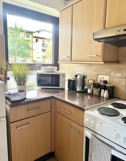Gorgeous Flat 10 Min Walk To Stadium Free Parking ลอนดอน ภายนอก รูปภาพ